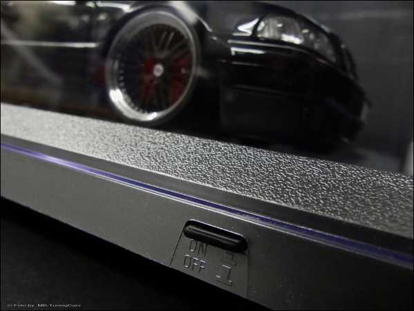 1:18 LED ACRYL Model Car Vitriene / Silber